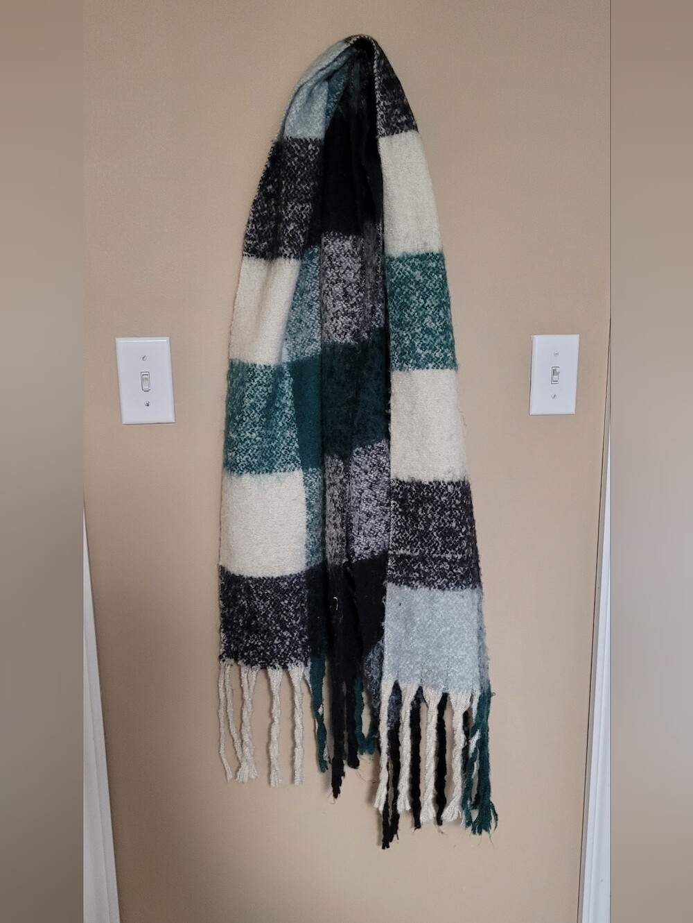 💚10 for $10💚 Bundle and save Cozy Oversized Plaid Fringe Scarf